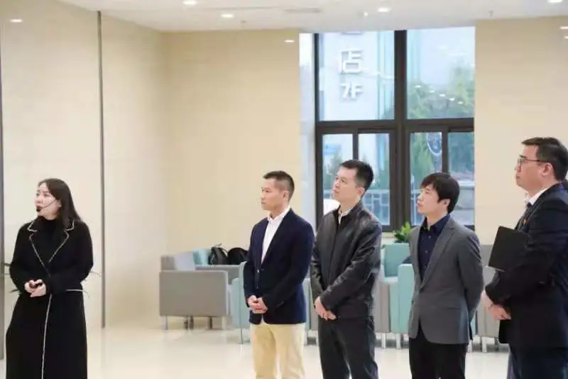 快讯 |“中国信通院南京新一代人工智能研究院”一行走进中国石化共享南京分公司，参加 RPA 交流会